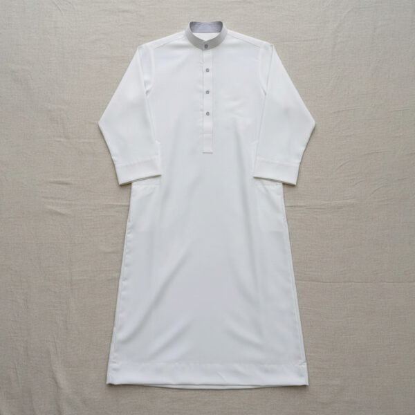 Traditional-White-Saudi-kids-Jubba-Thobe-3.jpg Traditional White Saudi kids Jubba Thobe